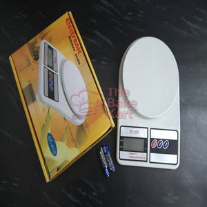 Digital kitchen weight scale detail