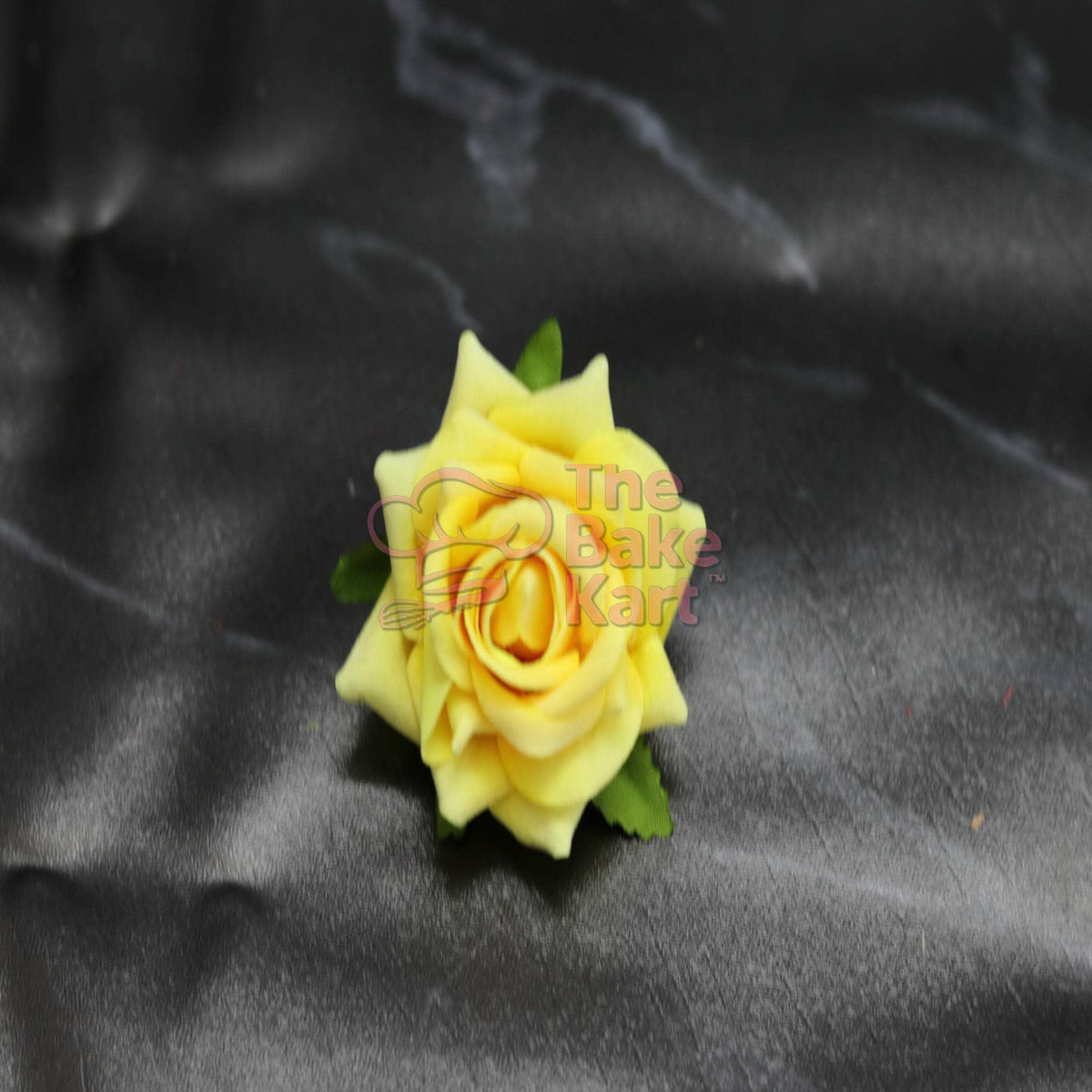 Flower velvet rose cake decoration detail